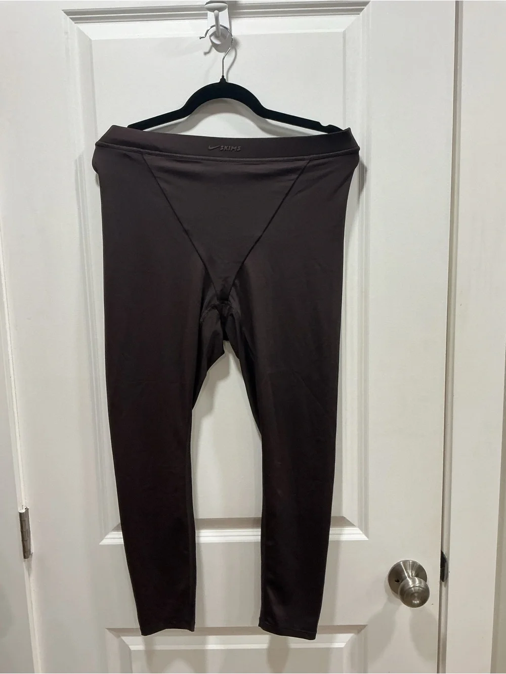 NIKE SKIMS NEW WITH TAGS SHINE V PANEL Leggings 26 inch size XL COLOR PHOENIX - Picture 2 of 4